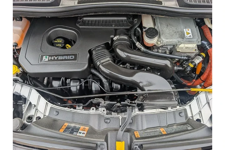 $9435 : Ford C-MAX Hybrid 2013 SEL 4 image 4