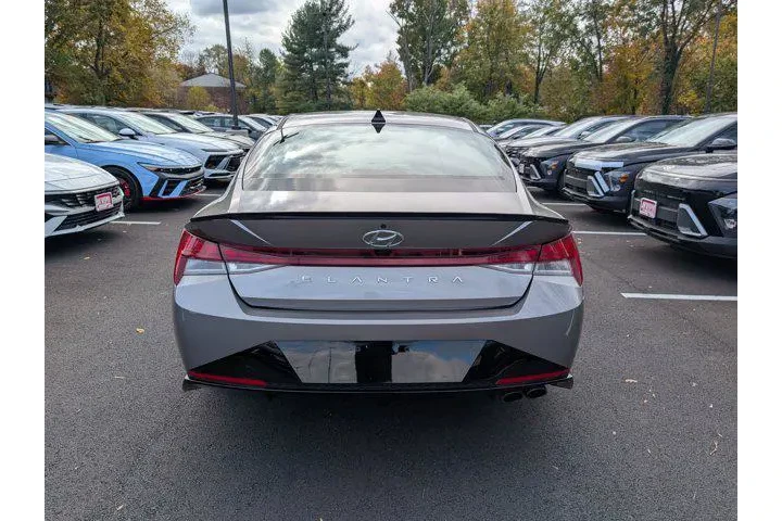 $22544 : Hyundai ELANTRA 2023 N Line image 4