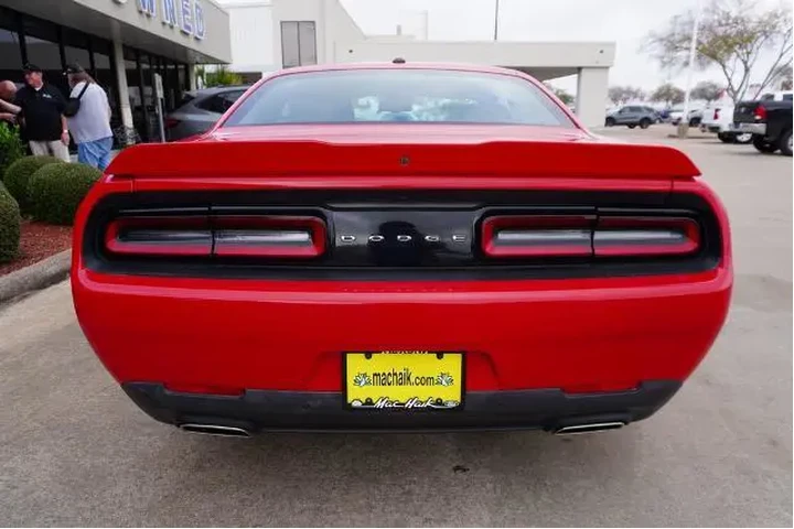 $27688 : Dodge Challenger 2021 GT 2dr image 5