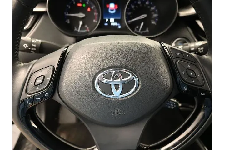 $23995 : Toyota C-HR 2022 Nightshade image 8