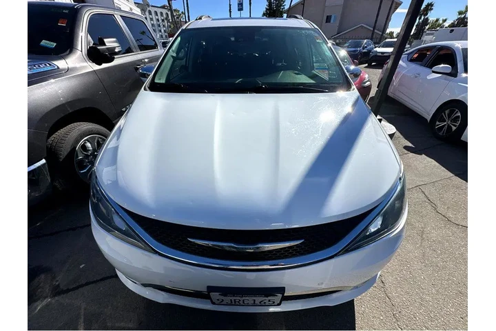 $28777 : 2020 Pacifica Hybrid Limited image 3