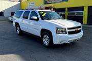 $10995 : 2014 Suburban LT thumbnail