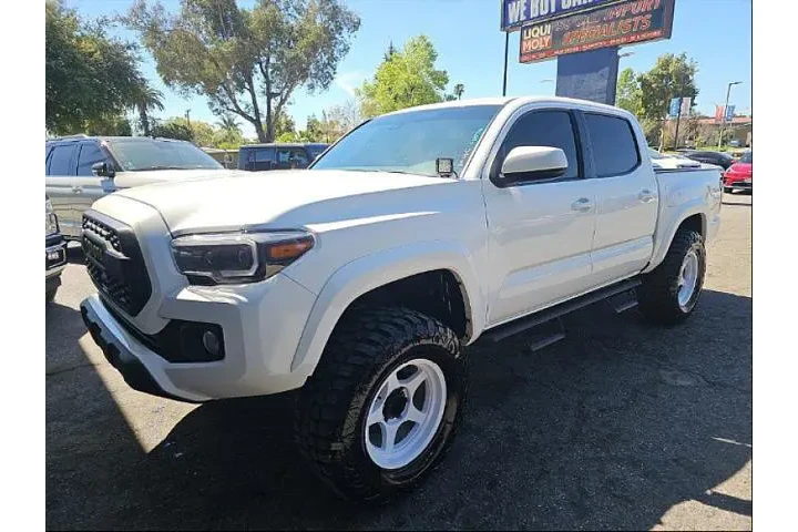 $37495 : Toyota Tacoma 2023 4x2 TRD O image 1