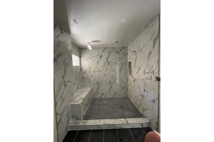 Instalación de cerámica, tile image 1