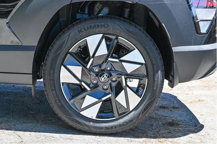 $22000 : Hyundai KONA 2025 SEL 4dr Cr image 9