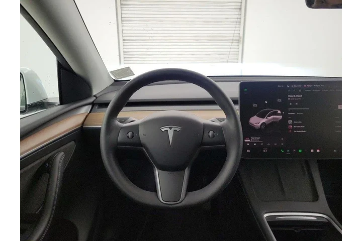 $31998 : Tesla Model Y 2022 AWD Long image 10