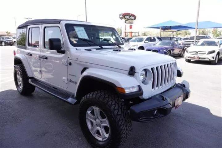 $49995 : Pre-Owned 2020 Wrangler Unlim image 4