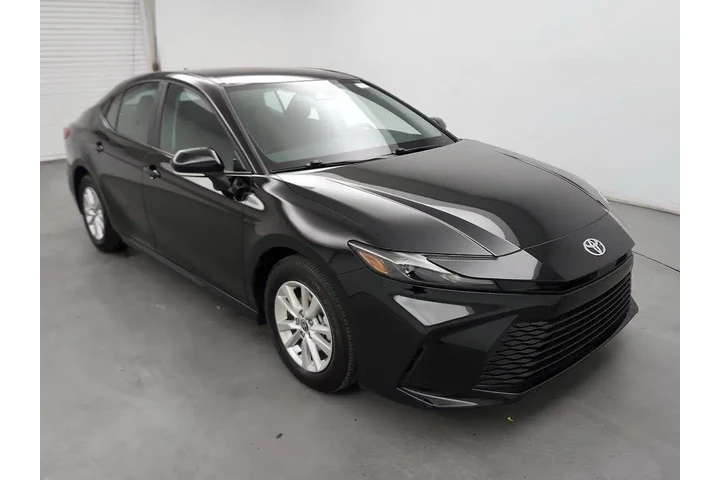$28998 : Toyota Camry 2025 LE 4dr Sed image 1