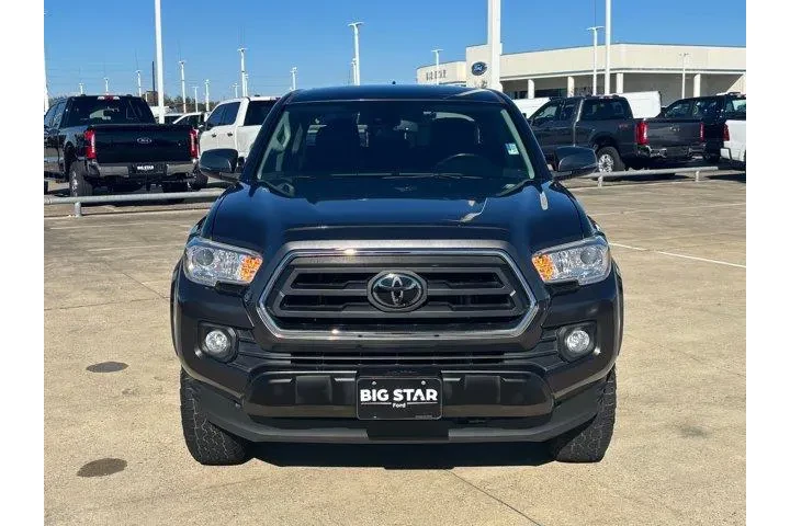 $30100 : Toyota Tacoma 2022 4x4 SR5 V image 8