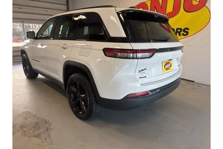 $29962 : Jeep Grand Cherokee 2023 4x4 image 4