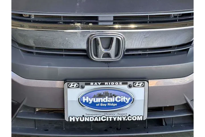 $16988 : Honda Civic 2018 LX 4dr Seda image 7