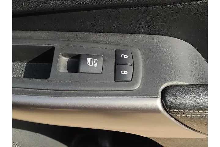 $18951 : Jeep Cherokee 2019 4x4 Limit image 10