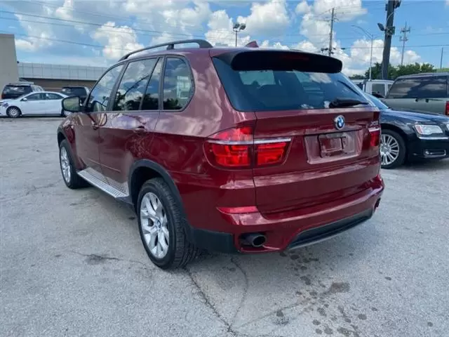 2011 BMW X5 image 7
