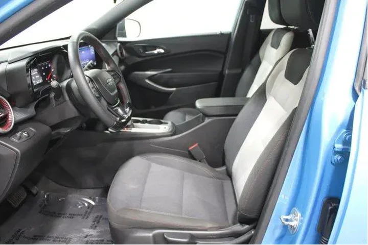 $22987 : Chevrolet Trax 2025 RS 4dr C image 3