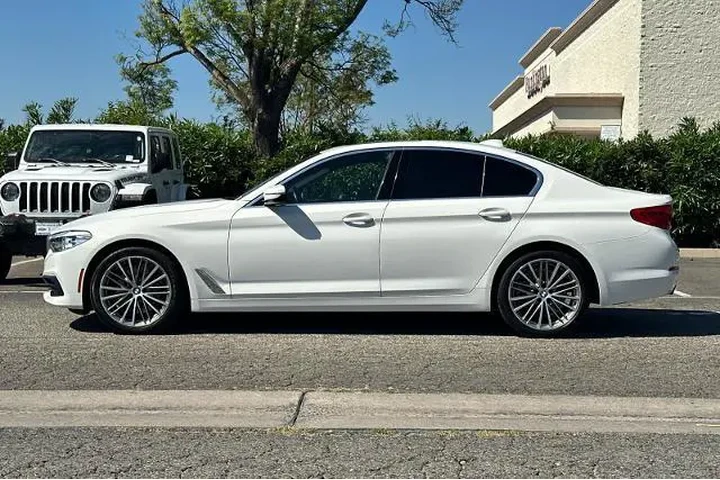 $19500 : BMW 5 Series 2020 530i 4dr S image 6