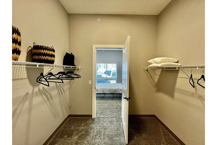 $1300 : House Full Of Love image 2