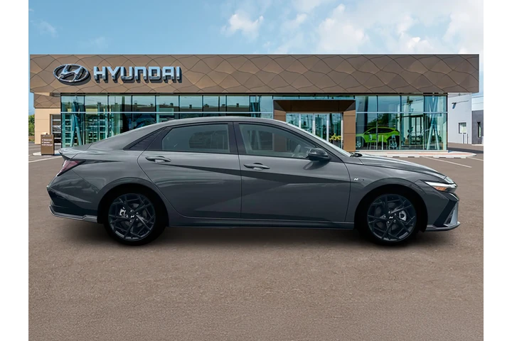 $24987 : Hyundai ELANTRA 2024 N Line image 9