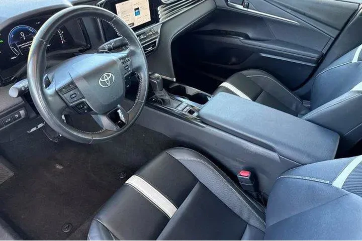 $28857 : Toyota Camry 2025 SE 4dr Sed image 5