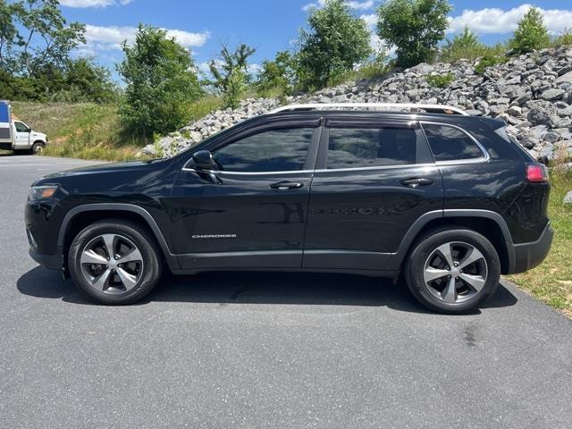 $21900 : PRE-OWNED 2019 JEEP CHEROKEE image 4