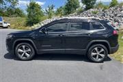 $21900 : PRE-OWNED 2019 JEEP CHEROKEE thumbnail