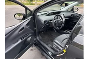 $15997 : 2019 Prius Limited thumbnail