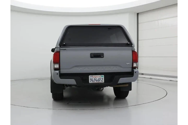 $31998 : Toyota Tacoma 2018 4x4 TRD O image 6