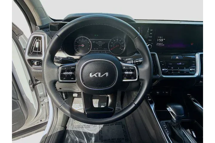 $23489 : Kia Sorento 2023 S 4dr SUV image 8