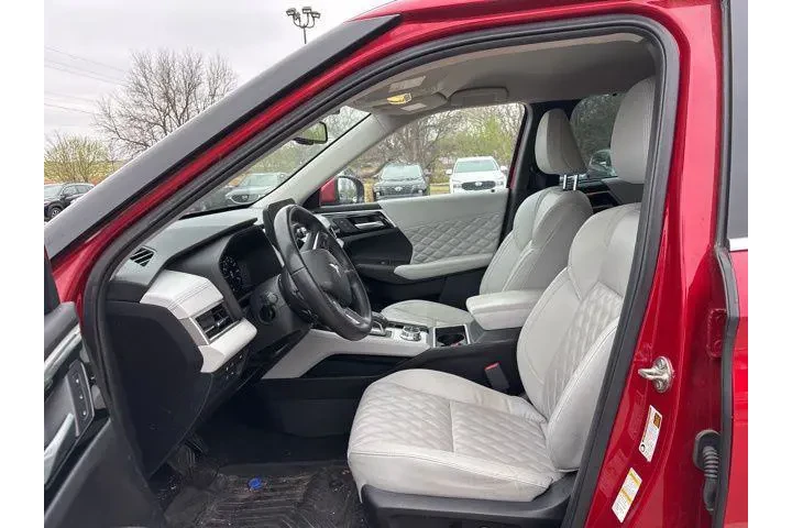 $29998 : Mitsubishi Outlander PHEV 20 image 4