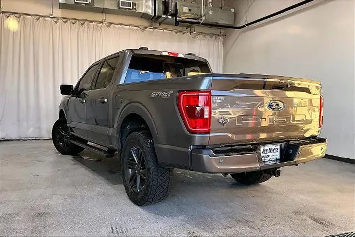 $28531 : Ford F-150 2021 4x4 XLT 4dr image 4