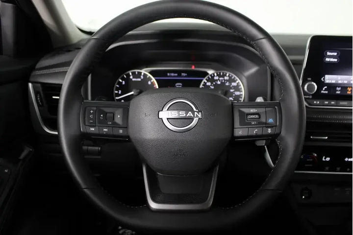 $20587 : Nissan Rogue 2025 AWD SV 4dr image 6