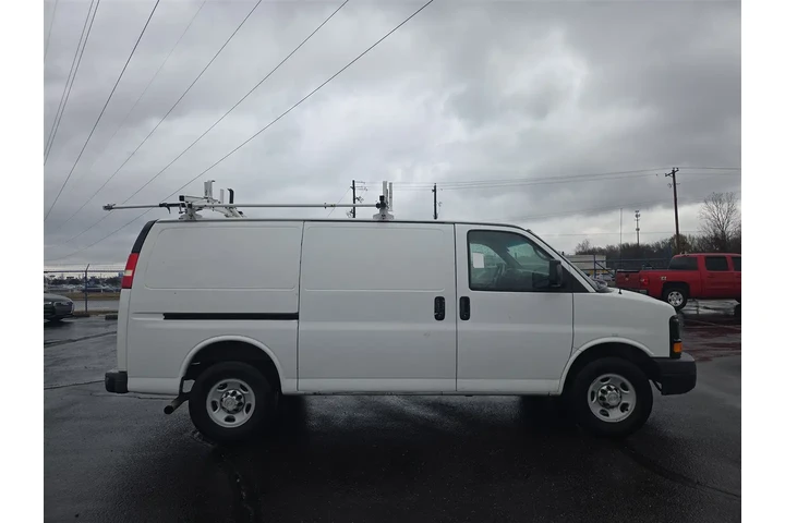 2014 Express 2500 Cargo image 6