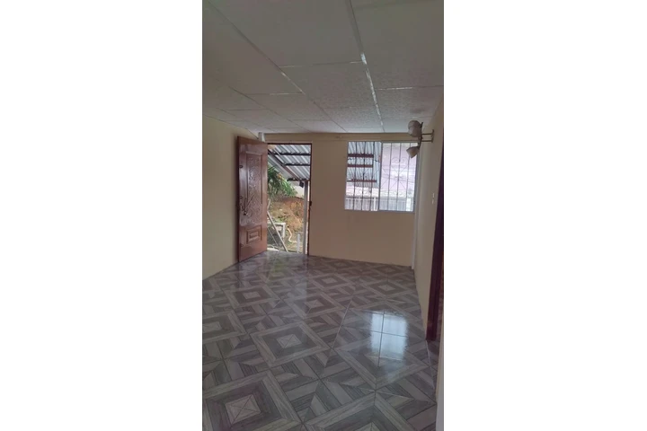 $220 : SE ALQUILA APARTAMENTO PORTON image 1