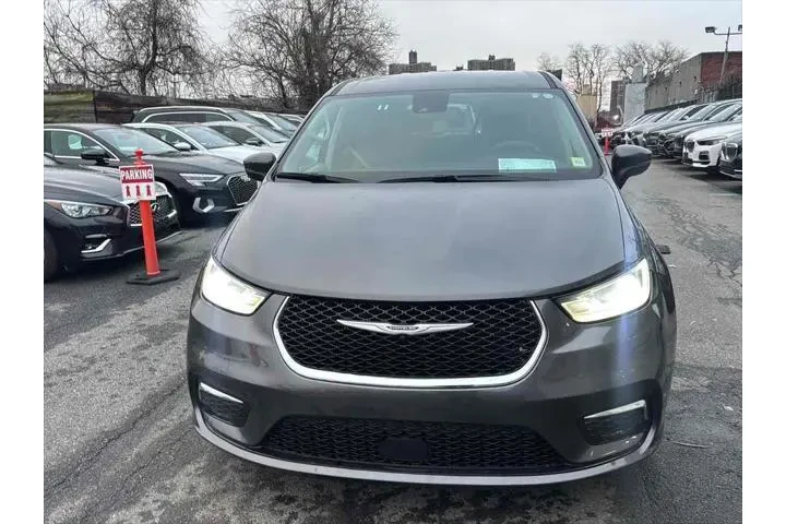 $19995 : Chrysler Pacifica 2023 Touri image 2