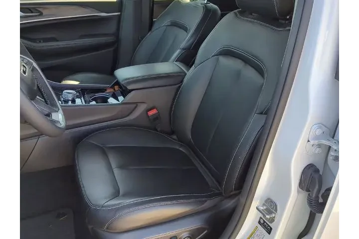 $28675 : Jeep Grand Cherokee 2022 4x4 image 10