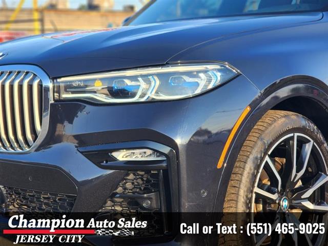 Used 2019 X7 xDrive50i Sports image 6