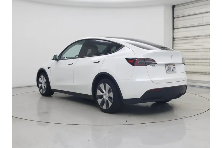 $29998 : Tesla Model Y 2022 AWD Long image 2