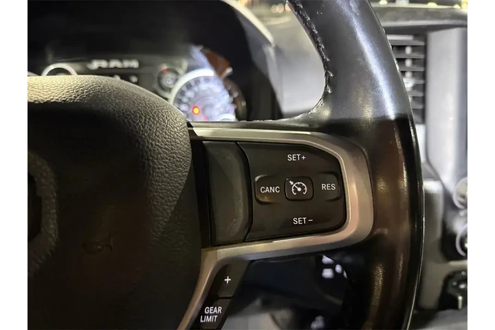 $33000 : Ram 1500 2021 4x4 Big Horn 4 image 6