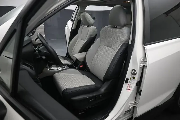 $25585 : Subaru Forester 2020 AWD Pre image 9