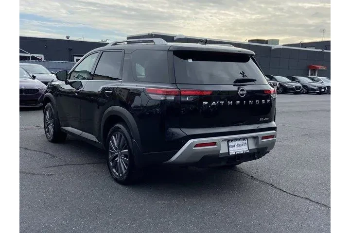 $33995 : Nissan Pathfinder 2025 AWD S image 6