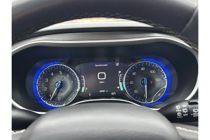 $26993 : 2024 Pacifica Touring L image 3