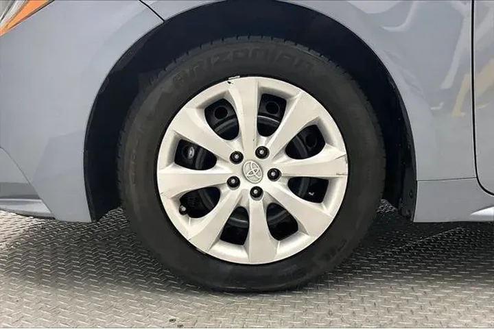 $16238 : Toyota Corolla 2022 LE 4dr S image 8