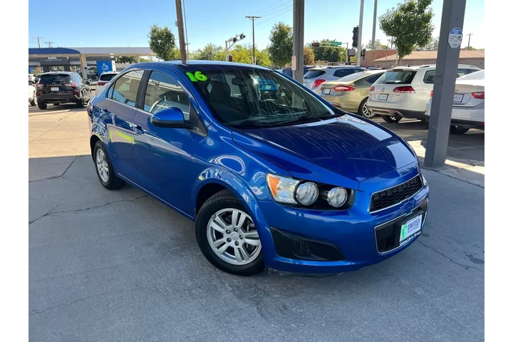 2016 Sonic LT Auto Sedan image 3