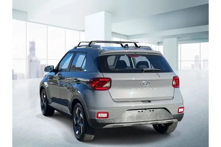 $16998 : Hyundai VENUE 2022 SEL 4dr C image 4