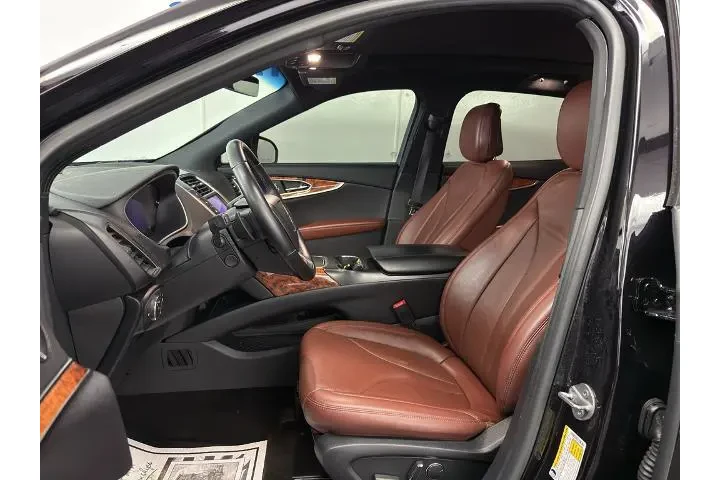 $24885 : Lincoln Nautilus 2020 AWD Re image 7