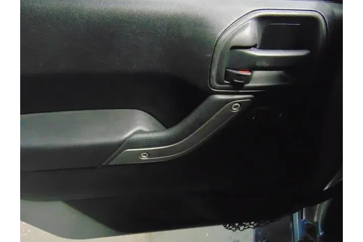 $12800 : Jeep Wrangler 2013 4x4 Sport image 8