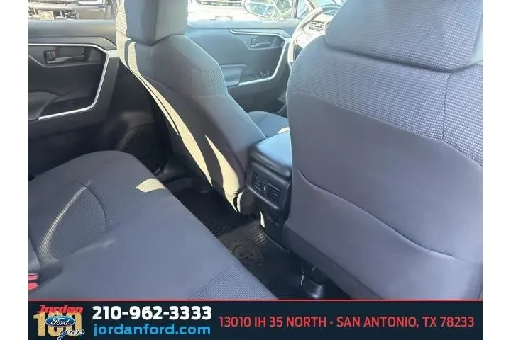 $24950 : Toyota RAV4 2022 AWD LE 4dr image 8