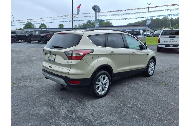 $15990 : Ford Escape 2017 AWD SE 4dr image 4