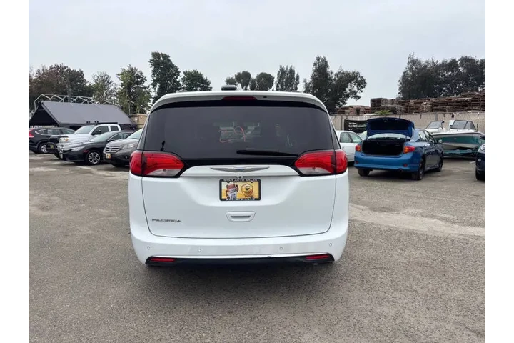 $10999 : 2017 Pacifica Touring Plus image 7