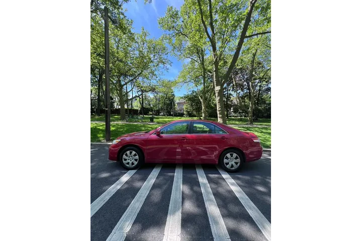 $7495 : Used 2010 Camry 4dr Sdn I4 Au image 6