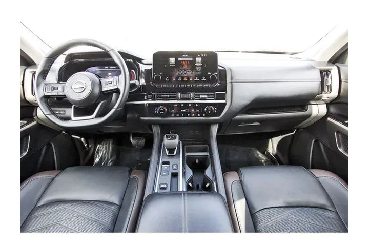 $39739 : Nissan Pathfinder 2025 Plati image 7